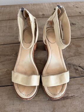 Frye “Brielle” Women's Cream Leather Ankle-Strap block heel Sandals